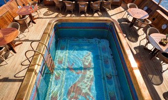 Christina O yacht charter lifestyle