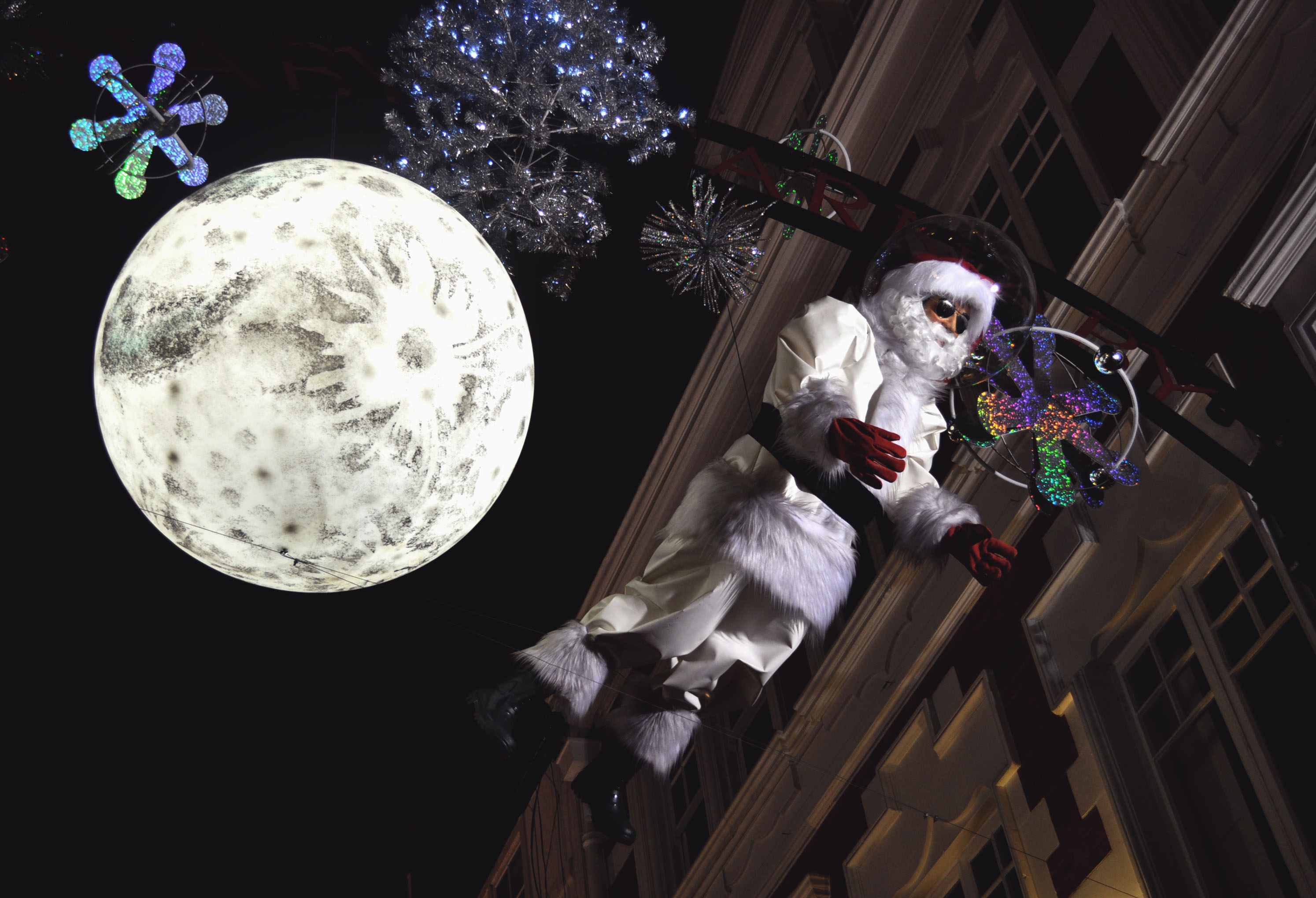 12_a-mockery-of-santa