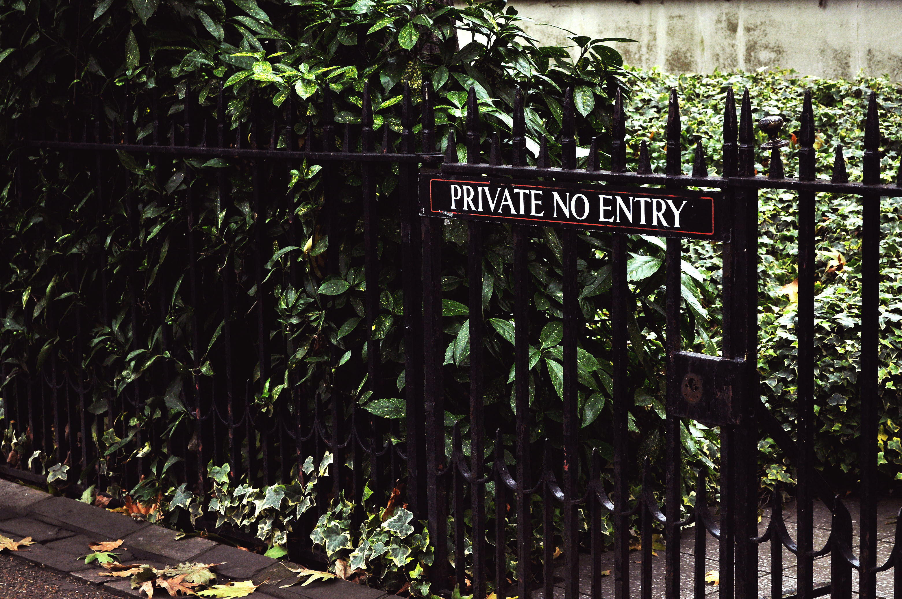 25_private-no-entry