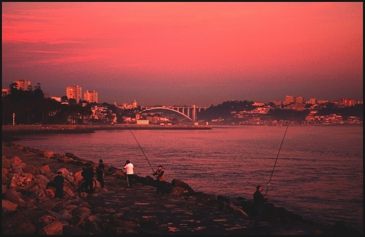 porto_duoro-fishermen-at-sunset