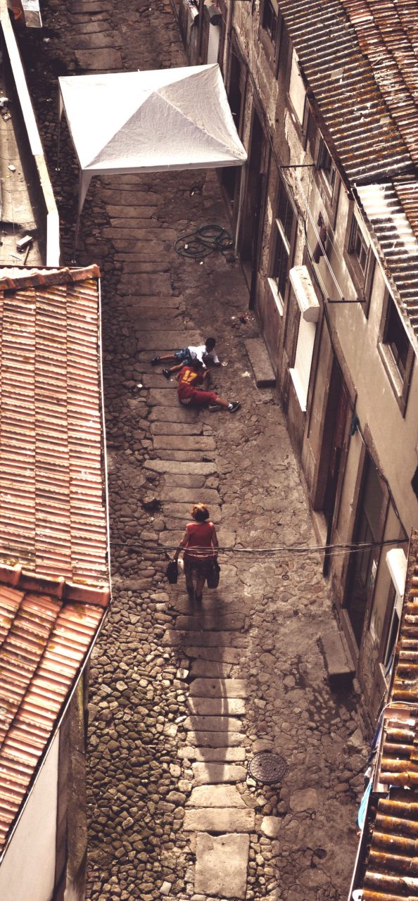 porto_among-those-houses